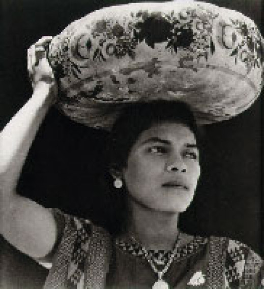 Film "Tina Modotti - fotografka, rewolucjonistka" w Galerii Camelot