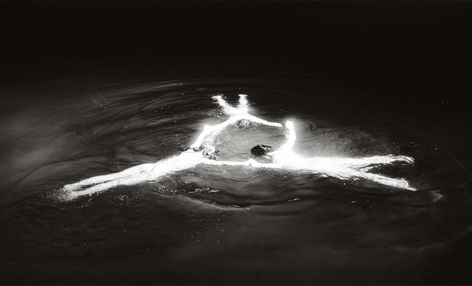 In Praise of Shadow - fotograficzna kraina cienia w książce Tomasza Kaweckiego