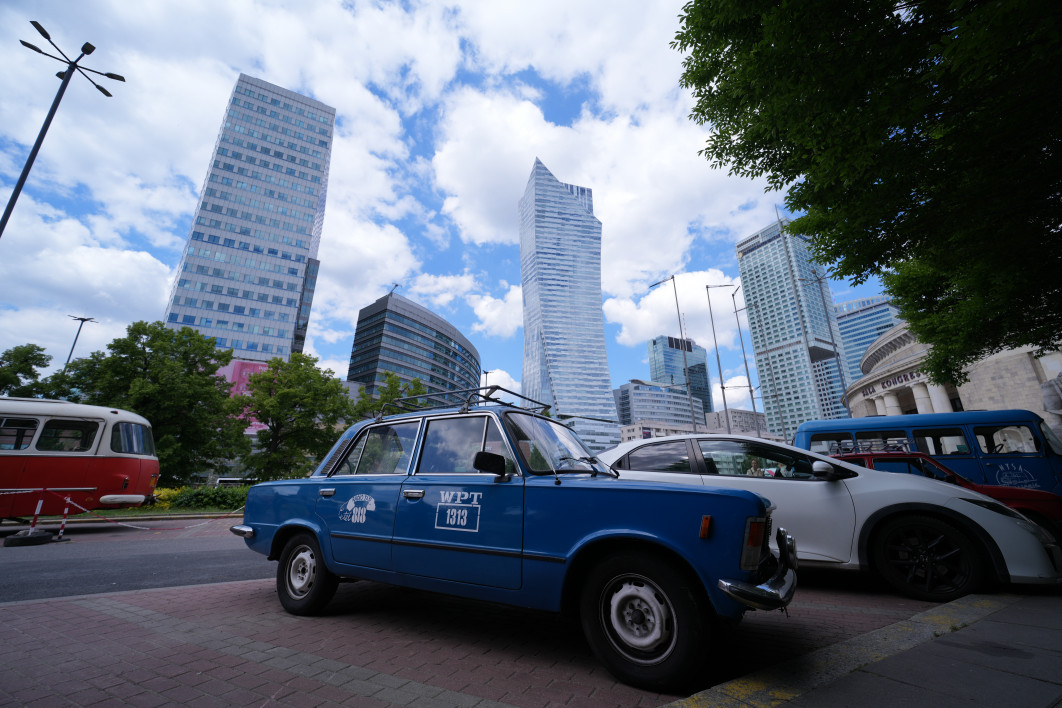 1/800 s, f/4, ISO 100, 14.0 mm
