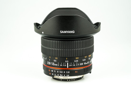 Samyang 12 mm f/2,8 ED AS NCS Fish-eye 