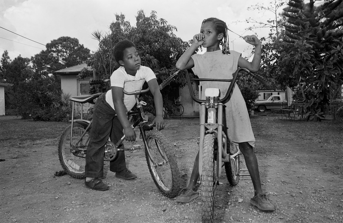 Fot. Sage Sohier, Perrine, FL, 1981, z książki "Passing Time"