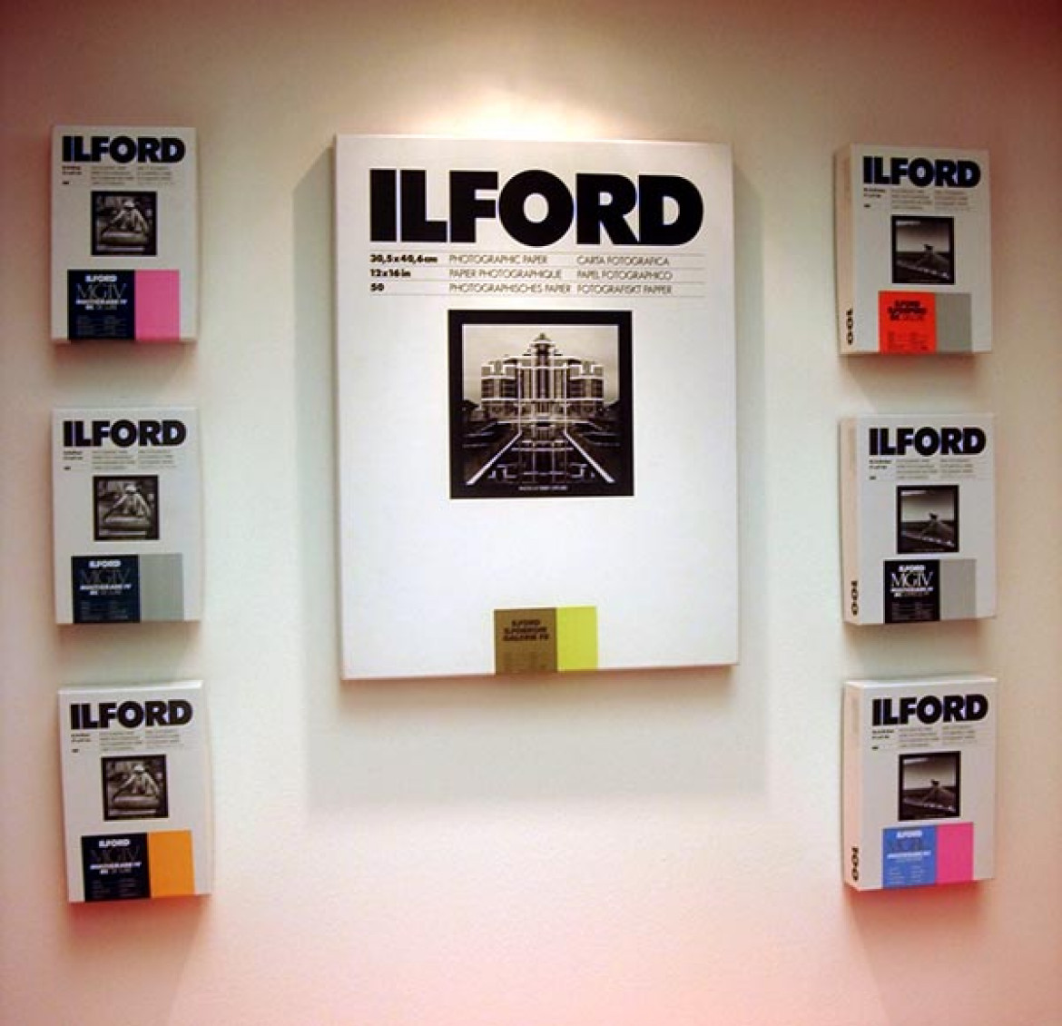 Ilford jako z niewielu firm pokazywał produkty do fotografii tradycyjnej