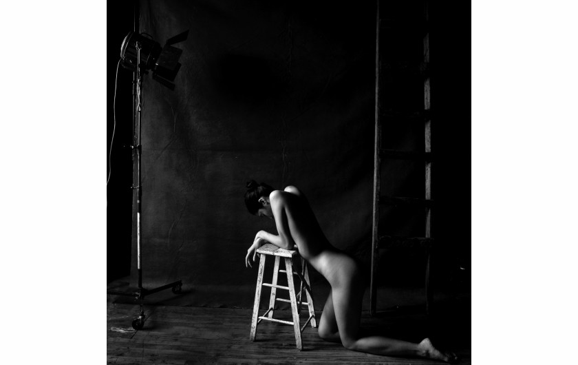 fot. Malcolm Lobban, z cyklu Stage Set, 1. miejsce w amatorskiej kat. Fine Art: Nudes / ND Awards 2020