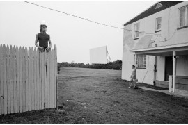 Fot. Sage Sohier, Near Hometown, PA, 1983,, z książki "Passing Time"