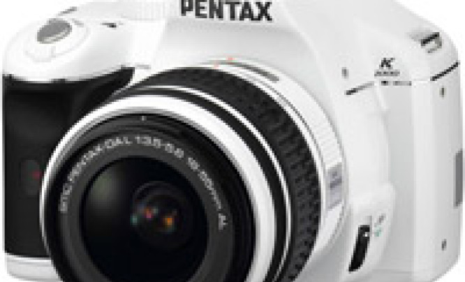 Pentax K-m - limitowana biała edycja i firmware 1.10