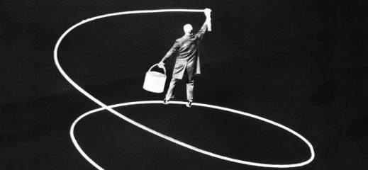 Gilbert Garcin zrobił karierę dopiero po sześćdziesiątce - dokument o wyjątkowym fotografie do obejrzenia za darmo