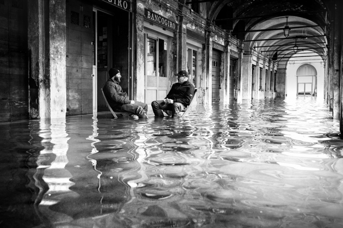 fot. Marco Campi, z cyklu  "The Last Tide", 2. miejsce w amatorskiej kat. Special Photojournalism