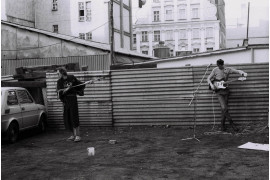 Koncert Krzysztofa „Kamana” Kłosowicza i Macieja Maleńczuka, Wrocław, koniec lat 80., fot. Mirosław Emil Koch