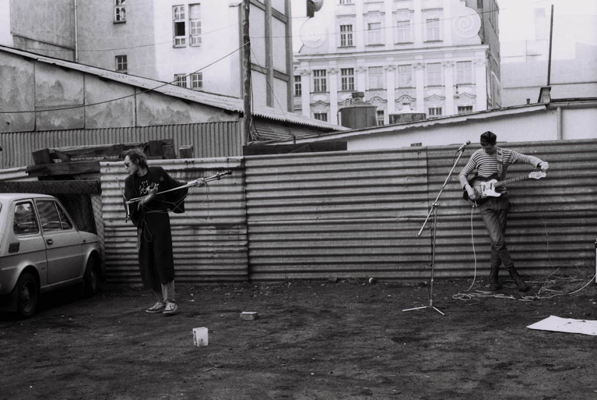 Koncert Krzysztofa „Kamana” Kłosowicza i Macieja Maleńczuka, Wrocław, koniec lat 80., fot. Mirosław Emil Koch