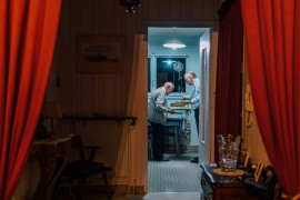 fot. Guillaume Flandre, "Family Dinner", 1. miejsce w kategorii Food for the Family