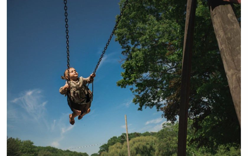 fot. Viara Mileva, The Girl on the Swing, finalista kategorii People