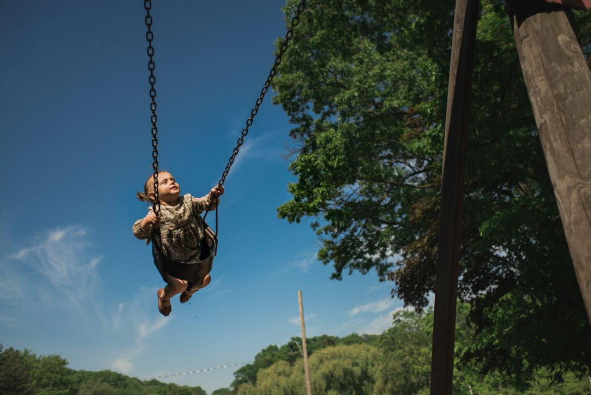 fot. Viara Mileva, "The Girl on the Swing", finalista kategorii People