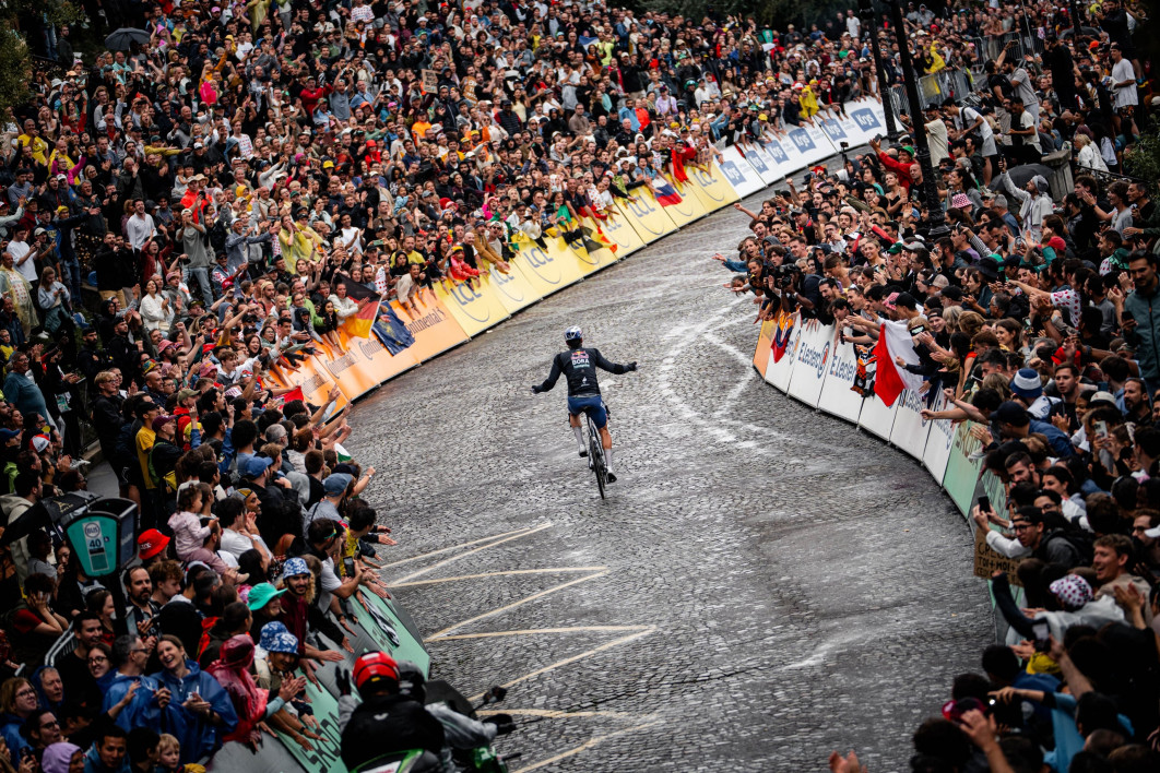 Fot. Quentin Joly, "It's Primoz's Time", 2. miejsce w kat. Cycling / World Sports Photography Awards 2026 