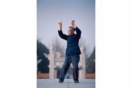 fot. Krzysztof Miller, Chiny, Pekin, 20.03.1993
Świątynia Ziemi, gdzie ludzie ćwiczą tai-chi – prastarą sztukę walki i medytacji