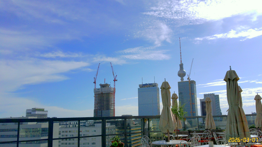 1/20 s, f/1.8, ISO 362, 