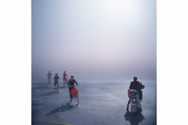 Alexis Goodwin, „bikes and red bags“ z cyklu „Shanghai Dreams“
