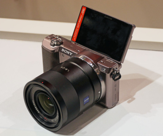 Sony A5100