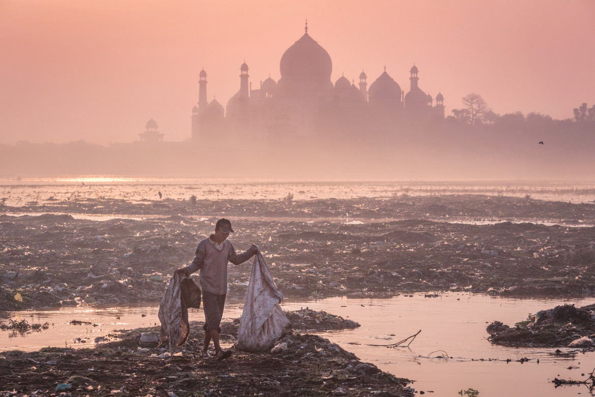 fot. Mustafa AbdulHadi, Za kulisami Taj Mahal, Indie, 2015