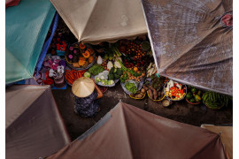 fot. Thanh Tran, "Umbrella Market",  finalista kategorii Travel