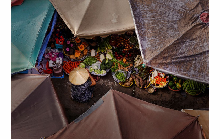 fot. Thanh Tran, Umbrella Market,  finalista kategorii Travel