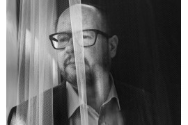 III miejsce w kategorii "Portret" - fot. Maciek Nabrdalik, VII Photo dla „The New York Times”
Gdańsk. Paweł Adamowicz w swoim gabinecie. Był prezydentem Gdańska nieprzerwanie od 1998 do 2019 roku. Zmarł 14 stycznia 2019 roku w wyniku ran zadanych mu przez zamachowca podczas finału Wielkiej Orkiestry Świątecznej Pomocy.
30 kwietnia 2018