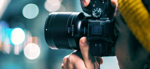 Tokina ATX-M 85 mm f/1.8 FE - niedrogi obiektyw portretowy do Sony E