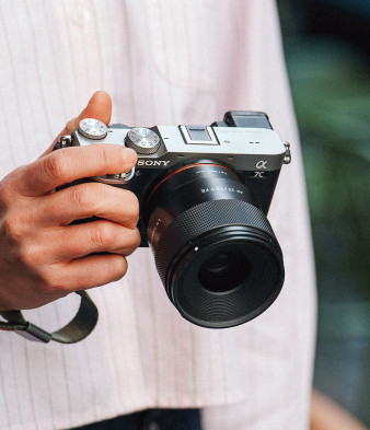 Samyang AF 35 mm f/1.8 P FE - kompaktowa, jasna 35-tka dołącza do serii Prima