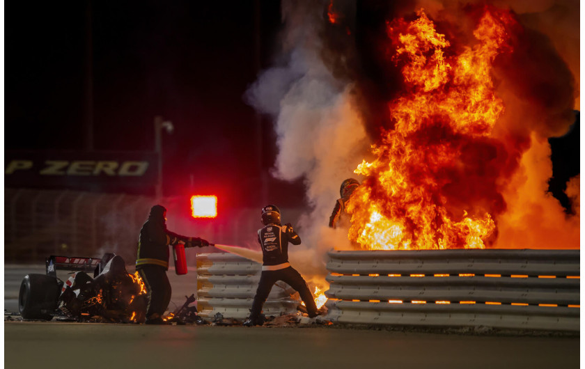 Zwycięzca w kategorii Formuła 1, Romain Grosjean crash, Bahrain, Andrew Hone, 2020 LAT Images