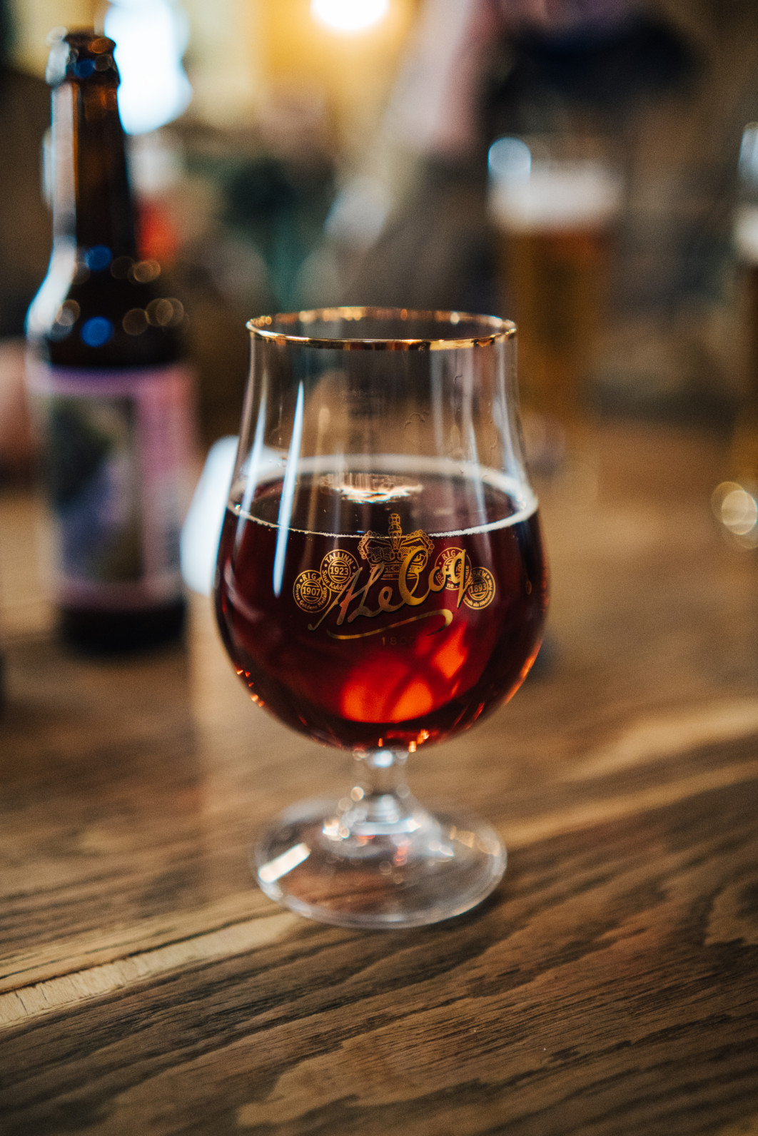 1/160 s, f/1.8, ISO 4000, 35.0 mm