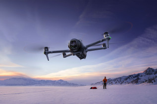 DJI Mavic 4 Pro - 100-megapikselowa kamera, obracany gimbal i wykrywanie przeszkód działające w nocy