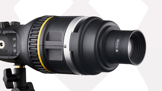 Quadralite SVL 800S - kompaktowy LED ze snootem