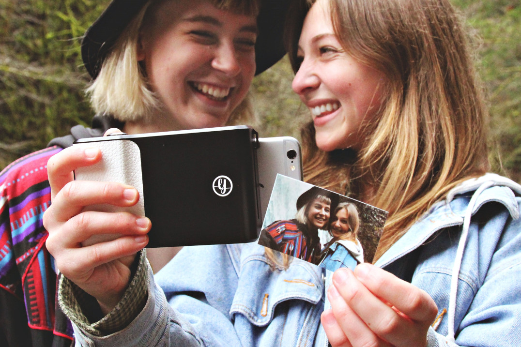 Zamień iPhone w aparat natychmiastowy