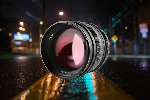 SainSonic swoim obiektywem Kamlan 50mm f/1.1 chce dowieść, że tani i chiński wcale nie musi oznaczać gorszy