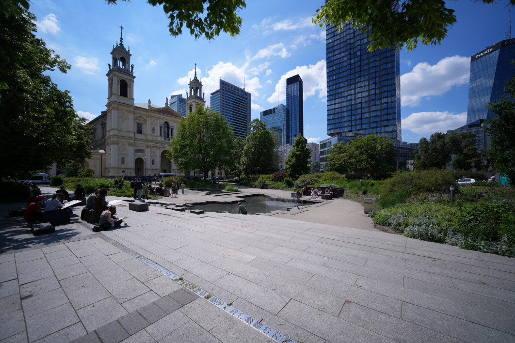 1/3200 s, f/2.8, ISO 100, 14.0 mm