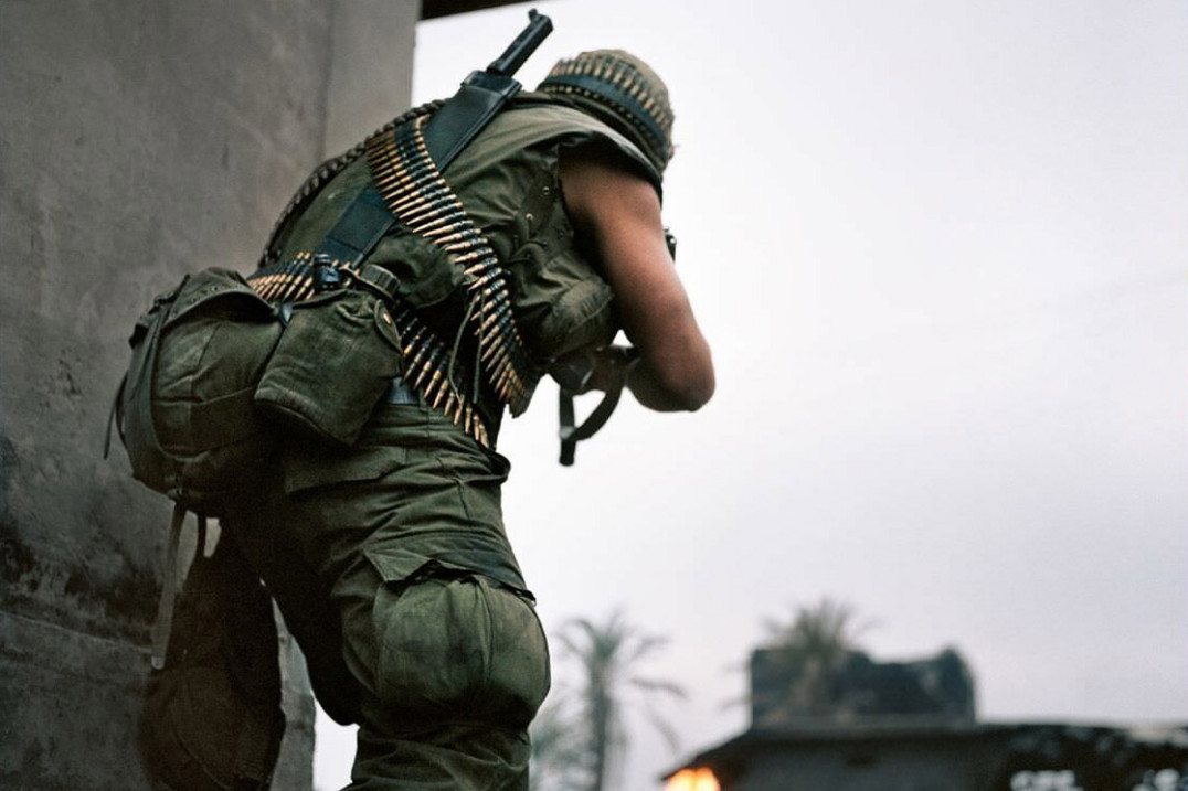Gratka dla fanów Stanleya Kubricka. Unikalne fotosy i werki z planu “Full Metal Jacket” do kupienia na aukcji