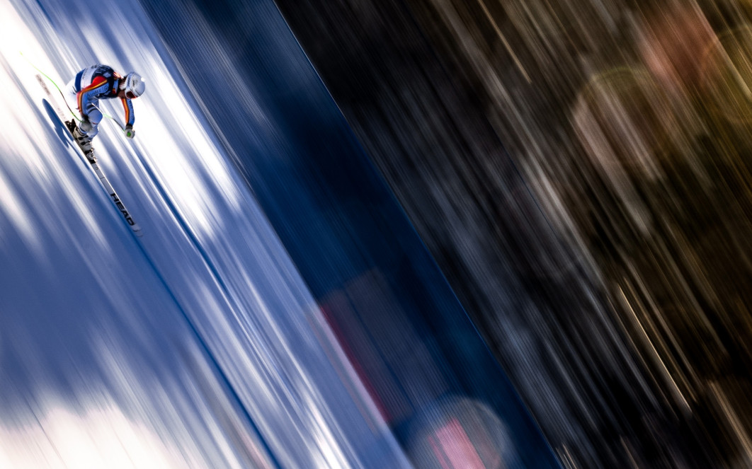 Fot. Dustin Satloff, "Through The Shadows", 2. miejsce w kat. Winter Sports / World Sports Photography Awards 2026