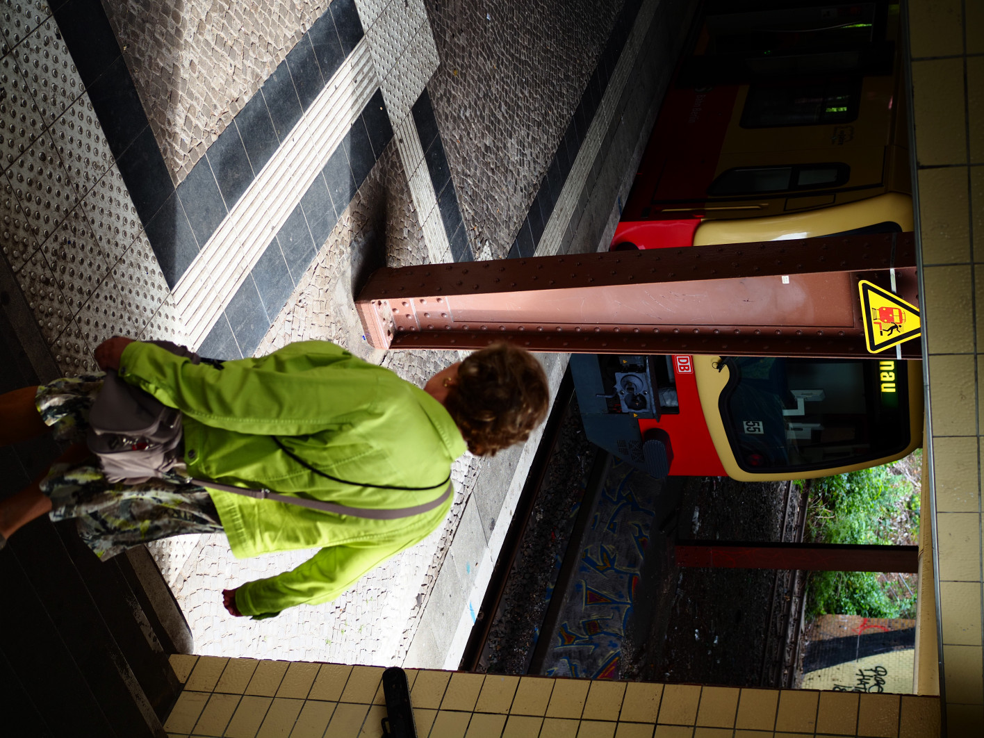 1/200 s, f/2.8, ISO 200, 25.0 mm