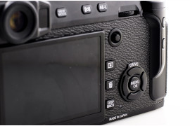 Fujifilm X-Pro2 - podkładka na kciuk