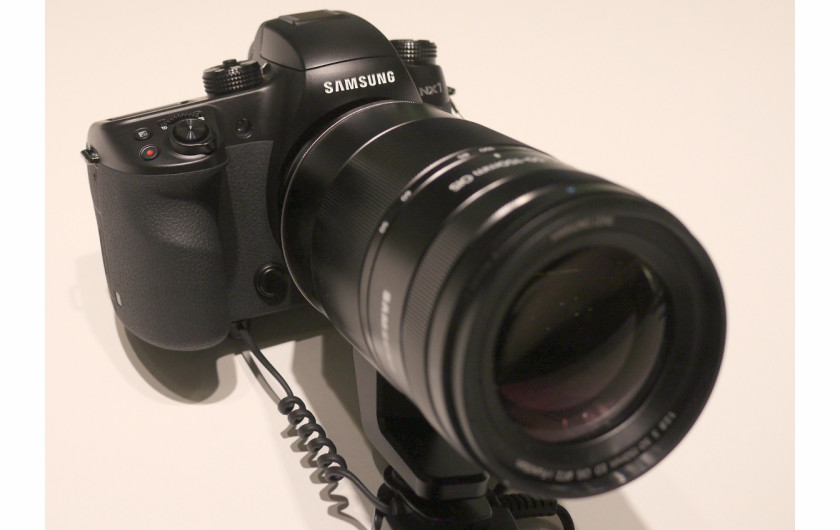 Samsung NX1