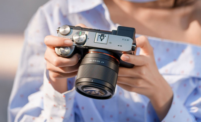 Viltrox AF 50 mm f/2 Air - kompaktowy, supertani standard do Sony E i Nikon Z