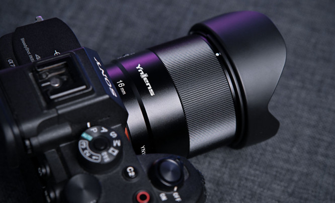 Nadchodzi Yongnuo 16 mm f/1.8 DA DSM - tani i jasny szeroki kąt do Sony E i Nikon Z