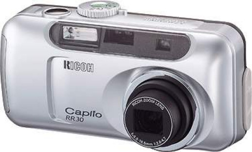 Ricoh Caplio RR30 - mały i szybki