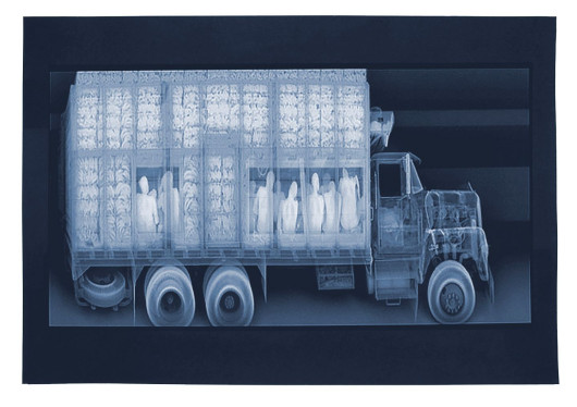 fot. Noelle Mason, z cyklu X-Ray Vision vs. Invisibility, 1. miejsce w kategorii Cykle konkursu Lensculture Art Photography Awards 2019