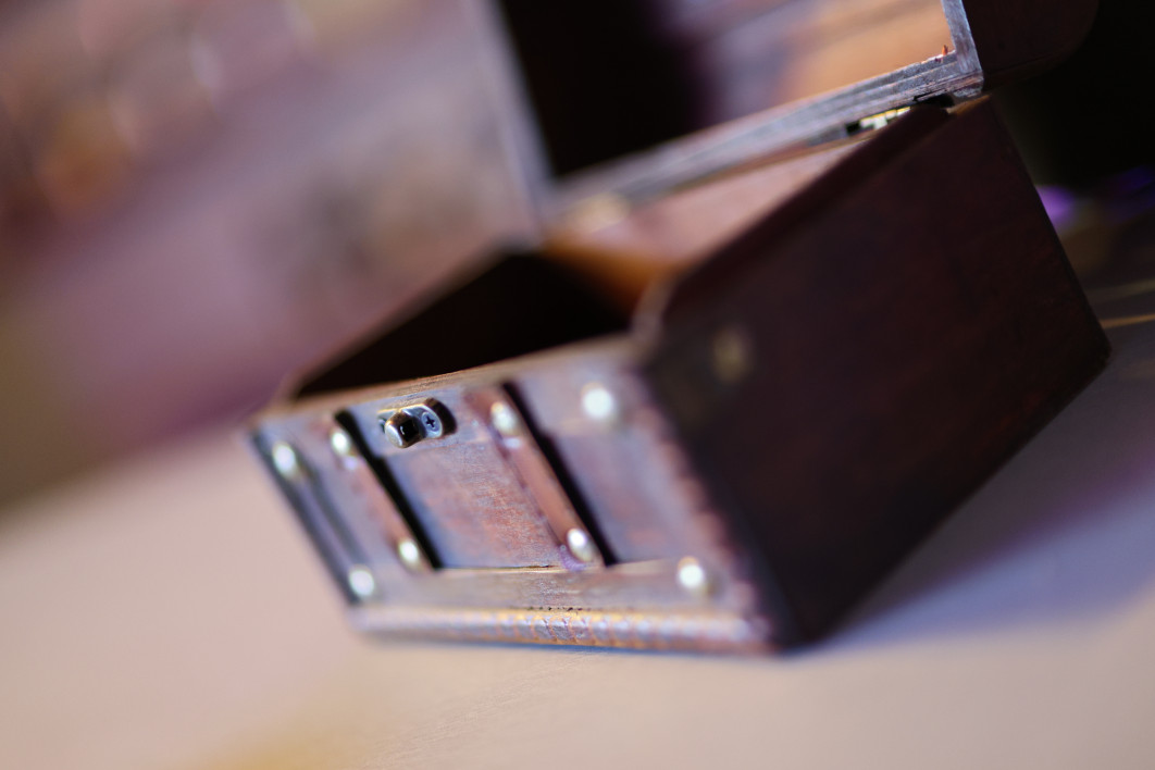 1/160 s, f/1.2, ISO 2500, 45.0 mm