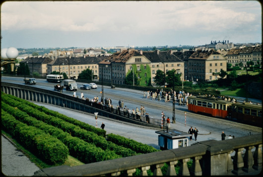 fot. John Reps / Cornell University Library, Plac Zamkowy - widok w kierunku Mariensztatu