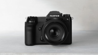 Fujifilm GFX100S II - najnowsza 102-megapikselowa matryca w kompaktowym body