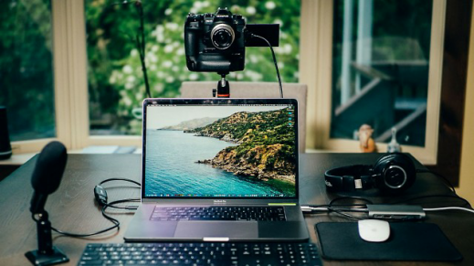 Aparaty Olympus z funkcją kamery internetowej. Nowe obiektywy na horyzoncie