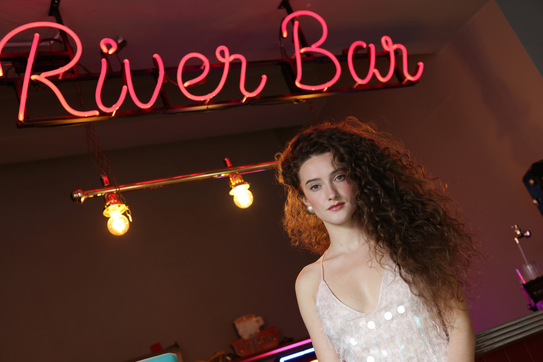 1/125 s, f/4, ISO 2000, 45.0 mm