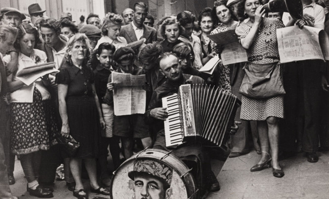 Fotografie wykonane przez Julię Pirotte w czasie II wojny światowej do obejrzenia w Warszawie