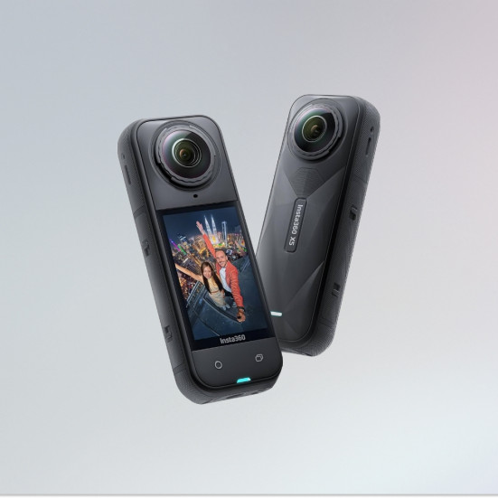 Insta360 X5